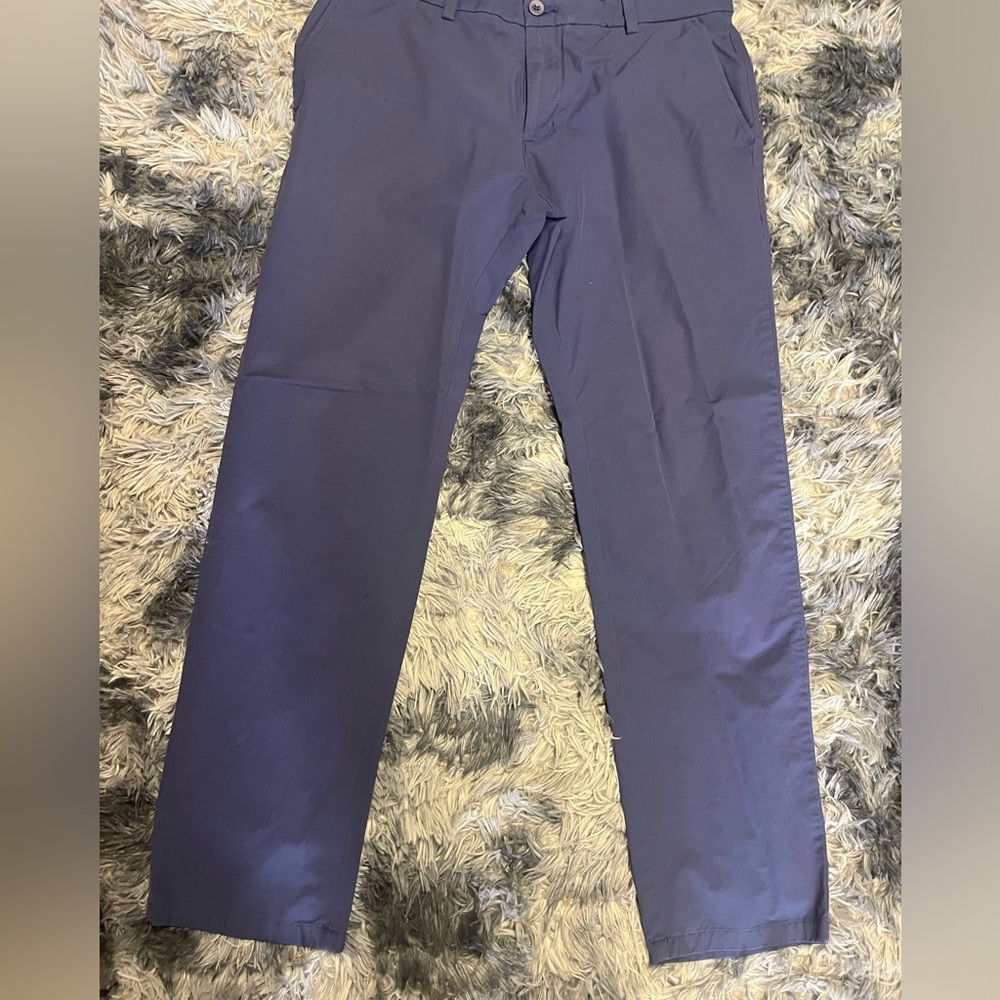 Navy blue Vineyard vine khakis